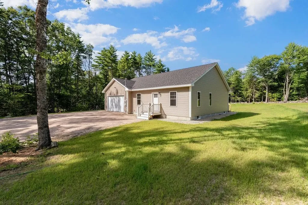 374 Hare Road Milton NH 03851