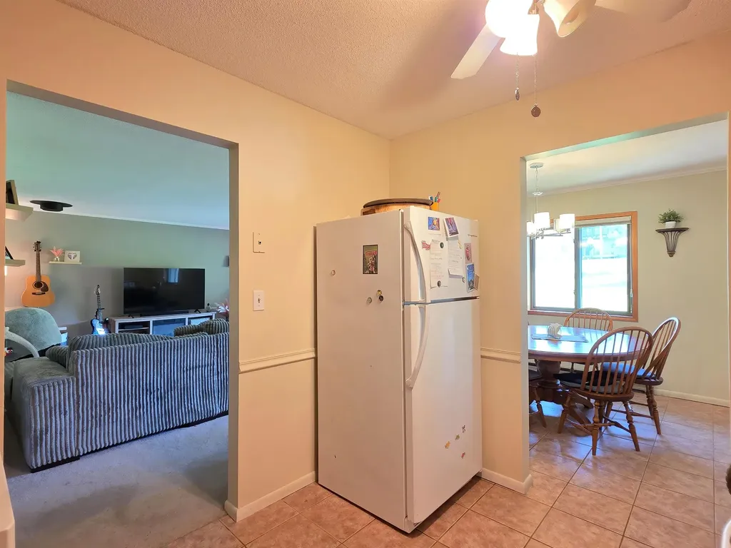 8 Hawthorne Circle South Burlington VT 05403