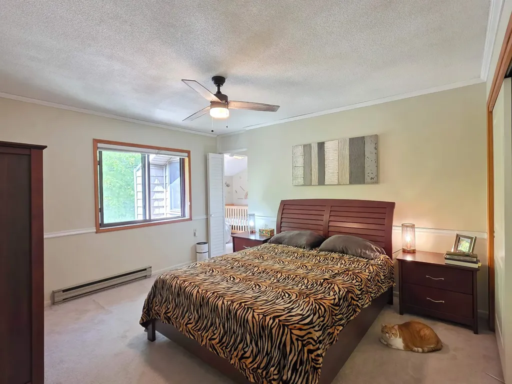 8 Hawthorne Circle South Burlington VT 05403