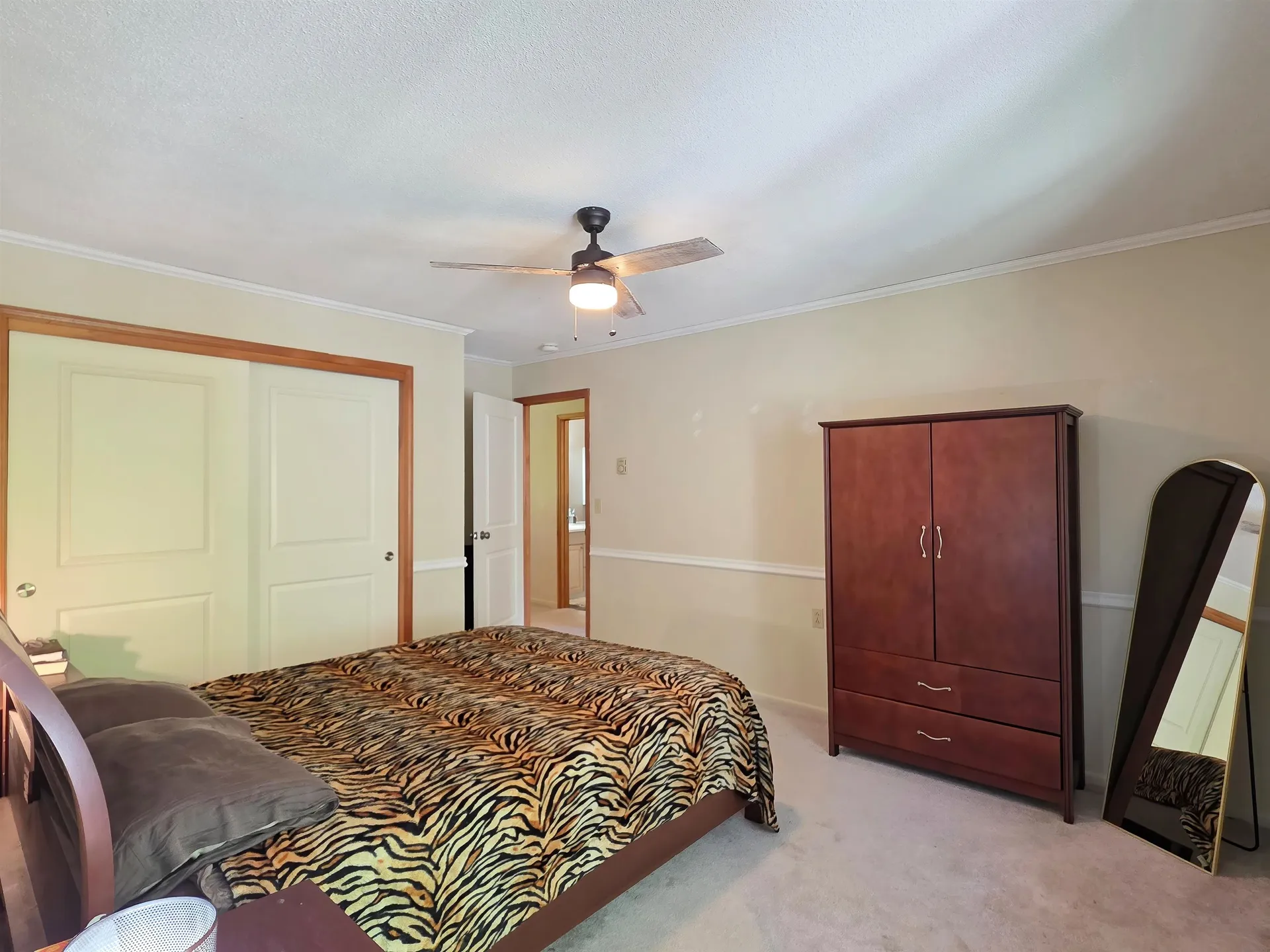 8 Hawthorne Circle South Burlington VT 05403
