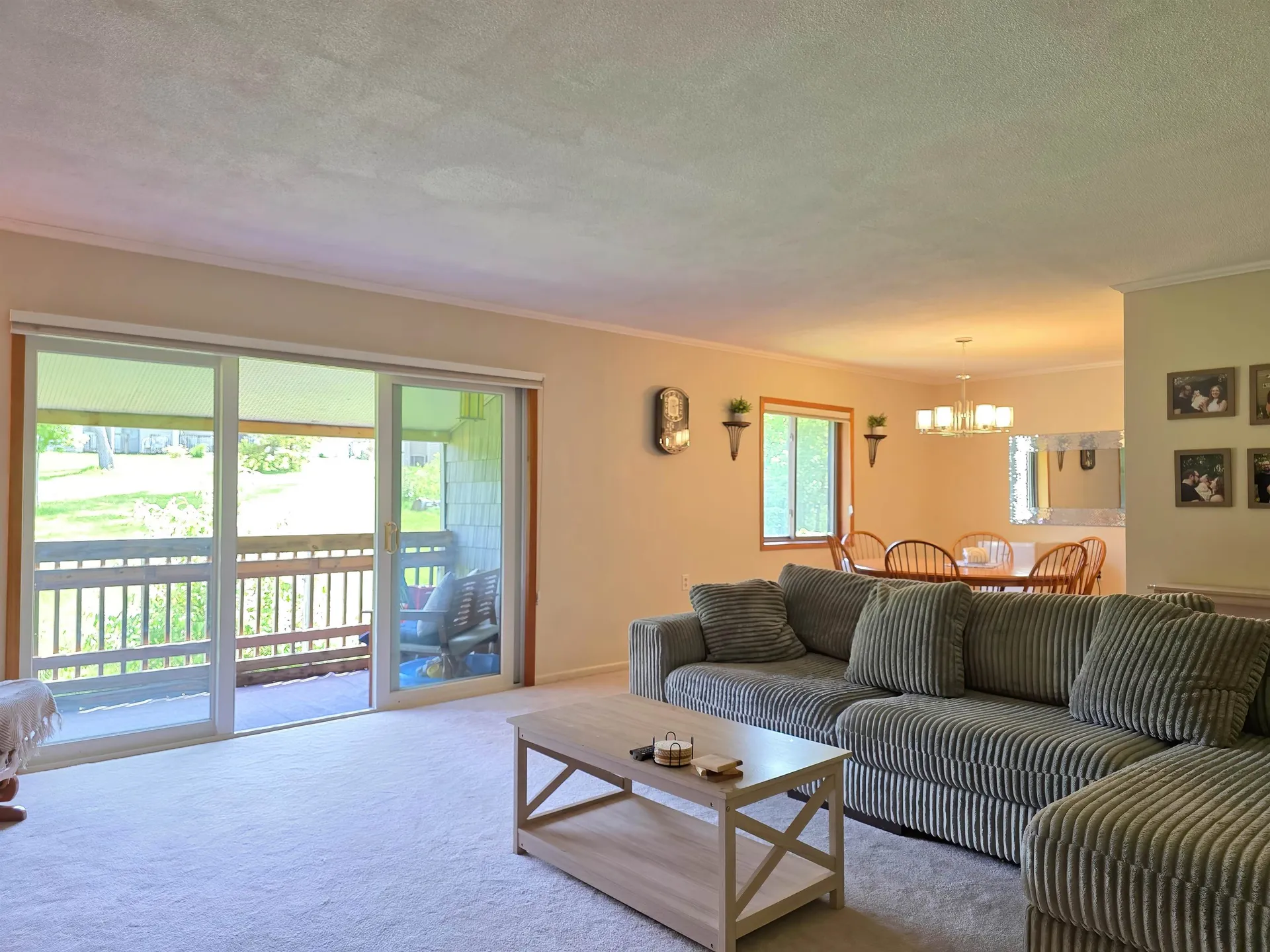 8 Hawthorne Circle South Burlington VT 05403