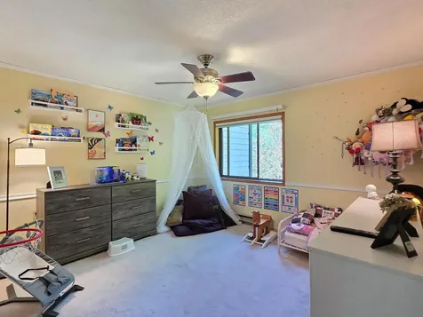 8 Hawthorne Circle South Burlington VT 05403