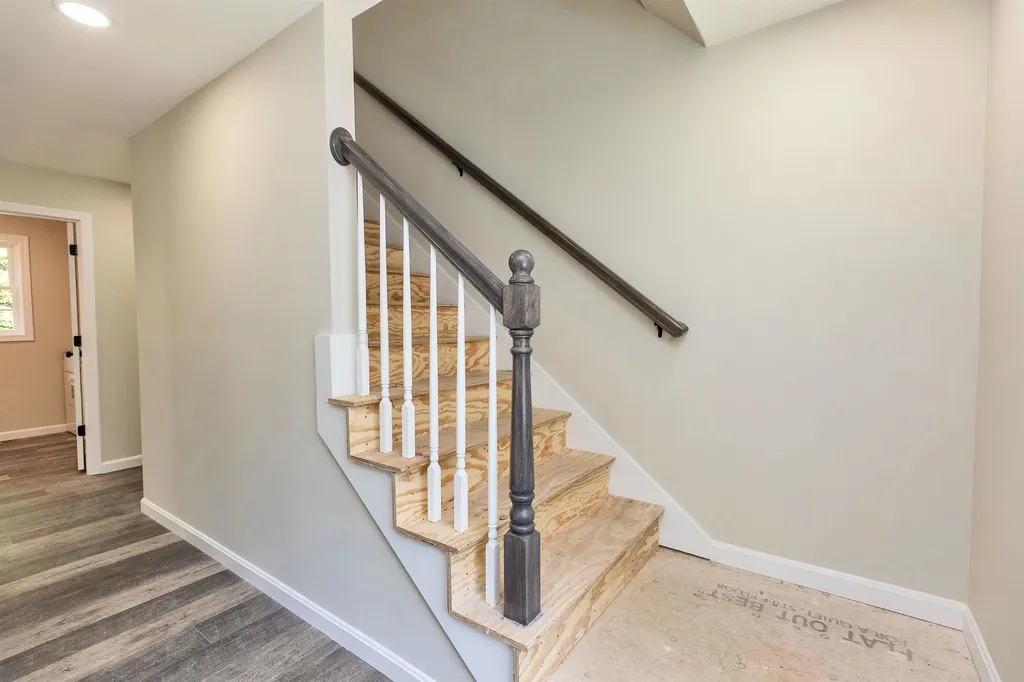 32 Deerpoint Drive Hillsborough NH 03244