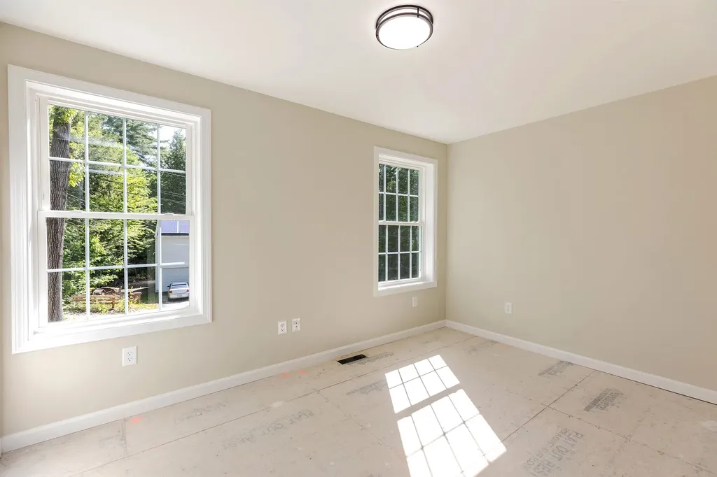 32 Deerpoint Drive Hillsborough NH 03244