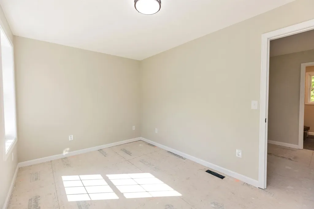 32 Deerpoint Drive Hillsborough NH 03244