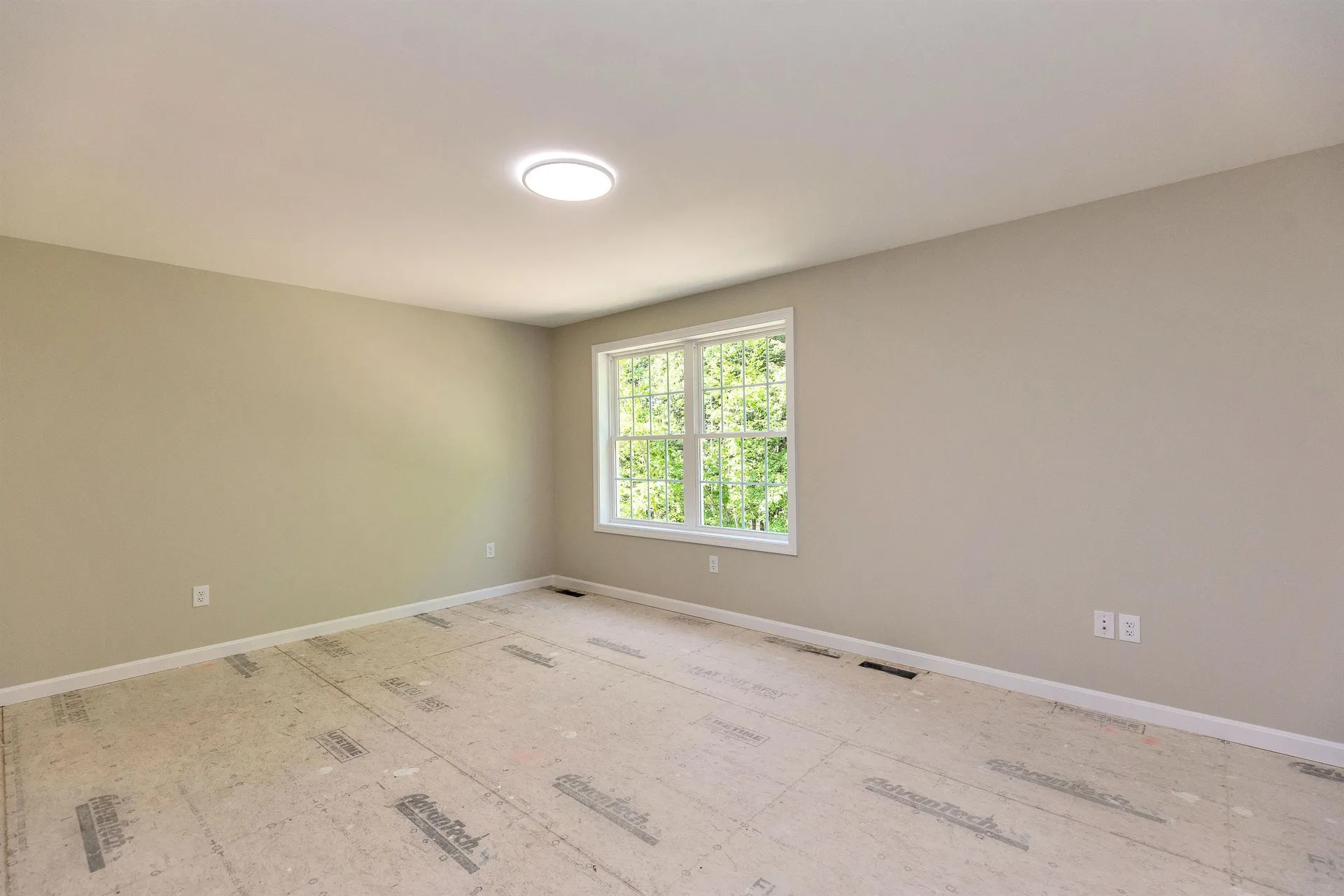 32 Deerpoint Drive Hillsborough NH 03244