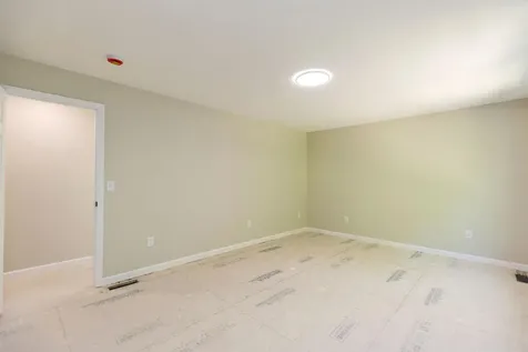 32 Deerpoint Drive Hillsborough NH 03244