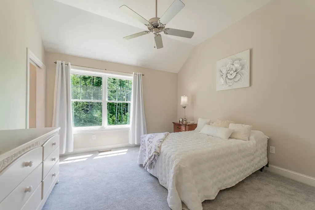 10 Furnival Road Nashua NH 03064