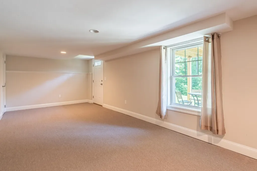 10 Furnival Road Nashua NH 03064