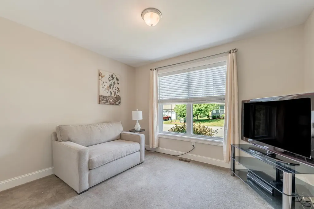 10 Furnival Road Nashua NH 03064