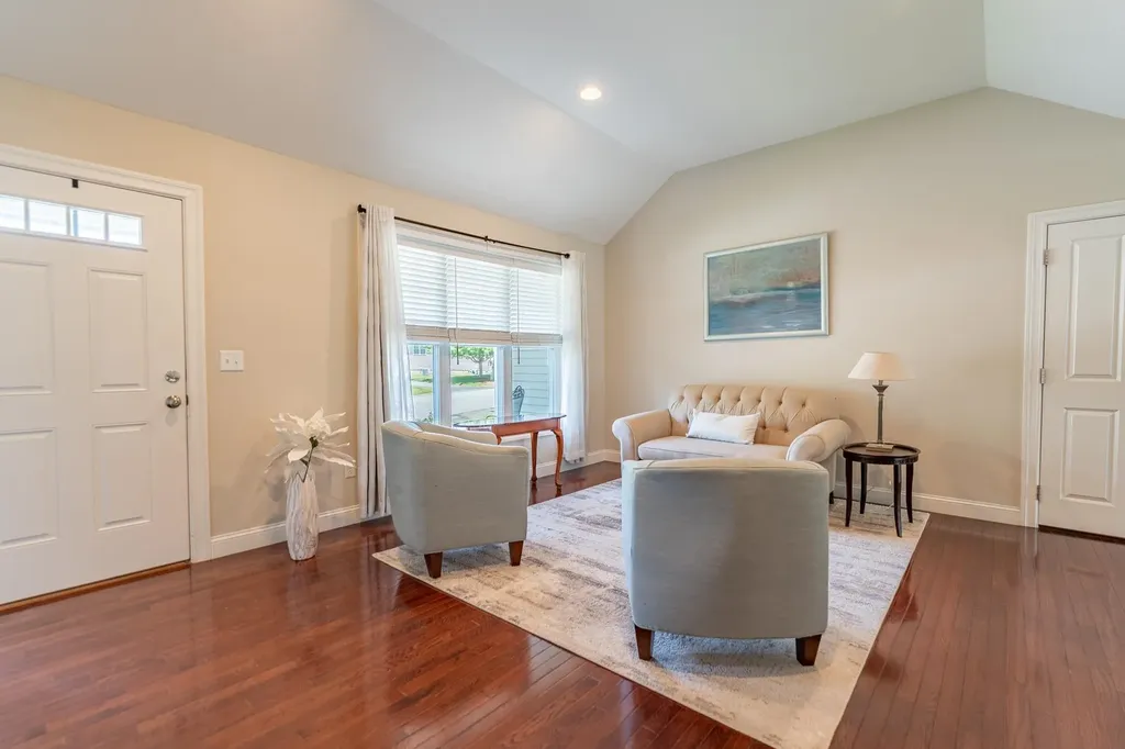 10 Furnival Road Nashua NH 03064