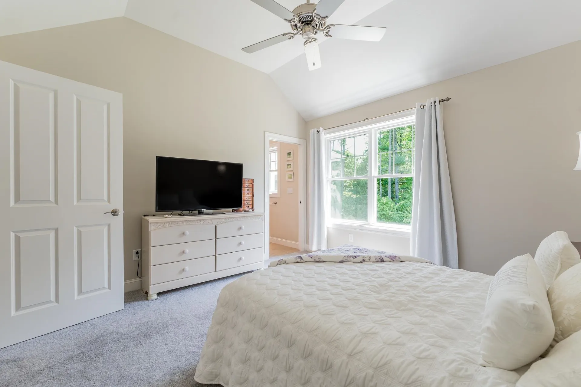 10 Furnival Road Nashua NH 03064