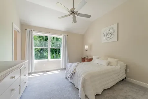 10 Furnival Road Nashua NH 03064