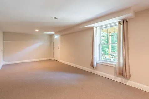 10 Furnival Road Nashua NH 03064