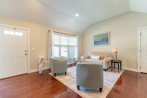 10 Furnival Road Nashua NH 03064