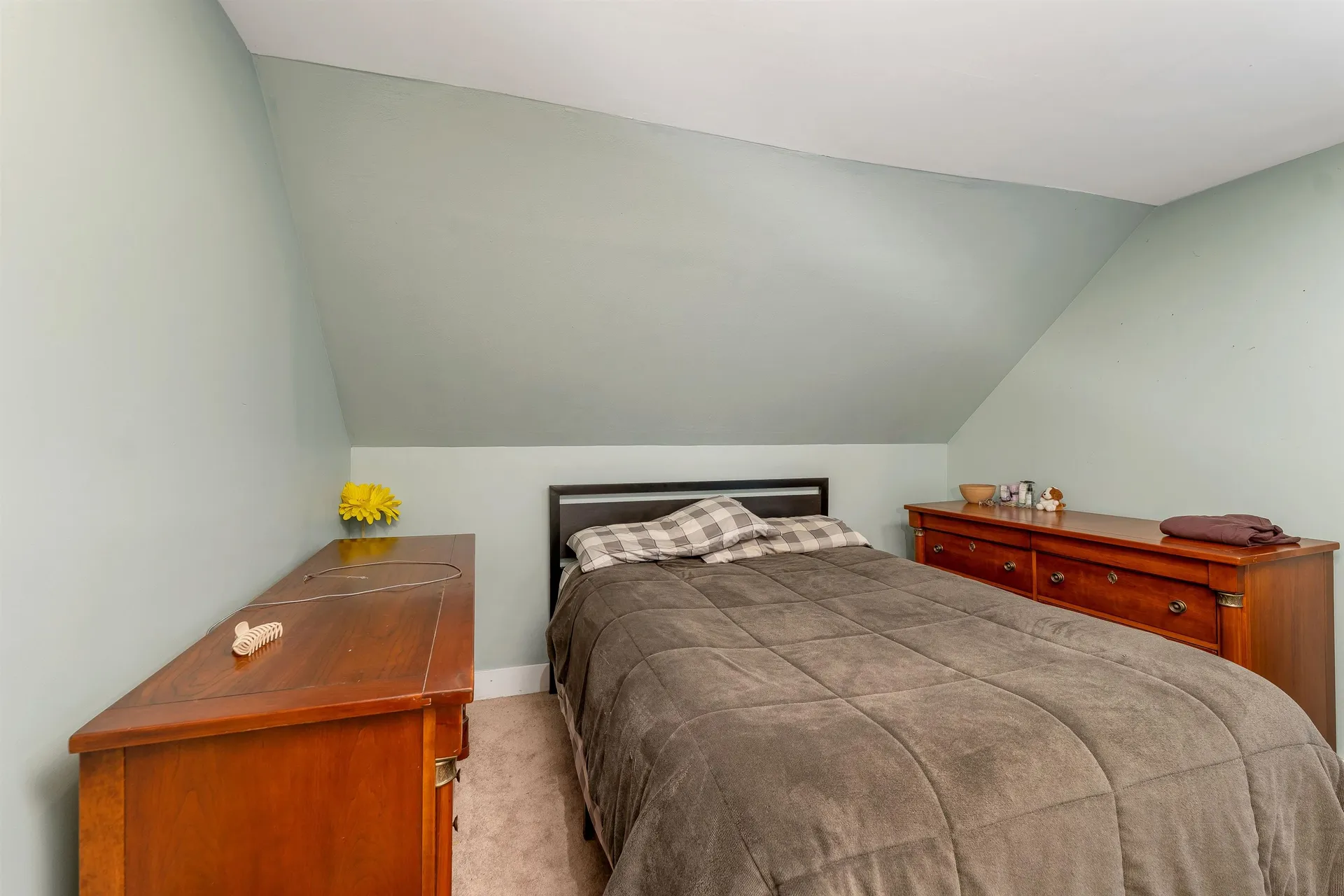 132 Maple Avenue Claremont NH 03473