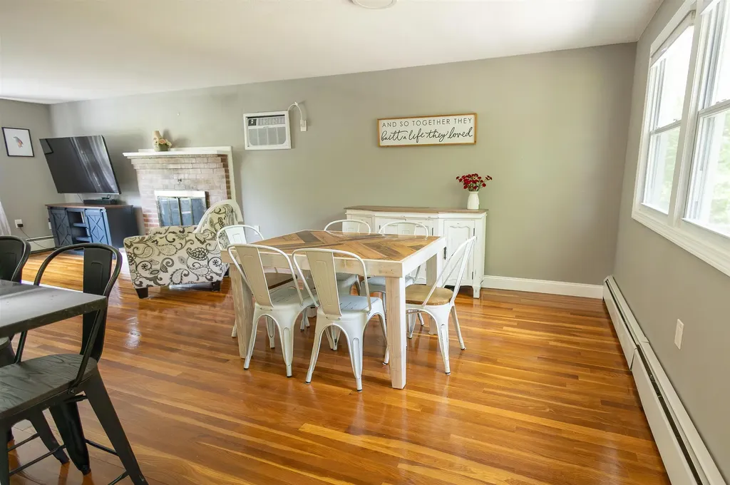32 Alvirne Drive Hudson NH 03051