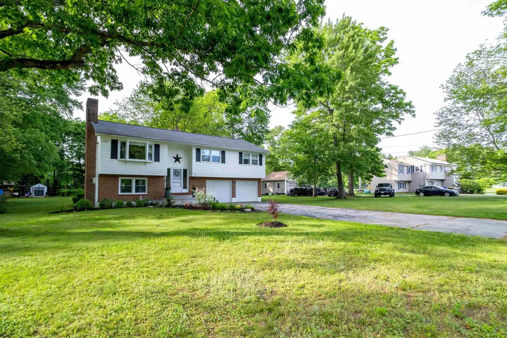 32 Alvirne Drive Hudson NH 03051