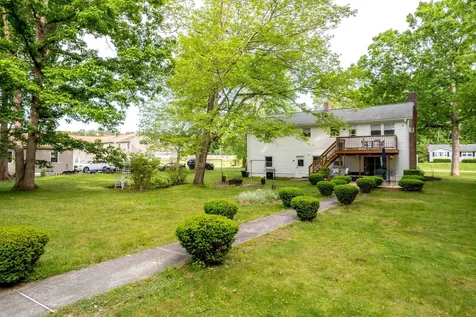 32 Alvirne Drive Hudson NH 03051