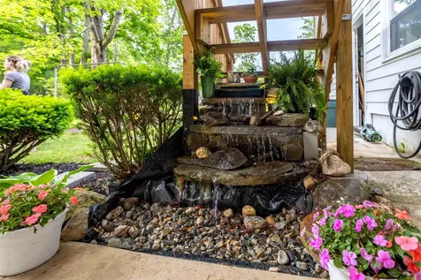 32 Alvirne Drive Hudson NH 03051