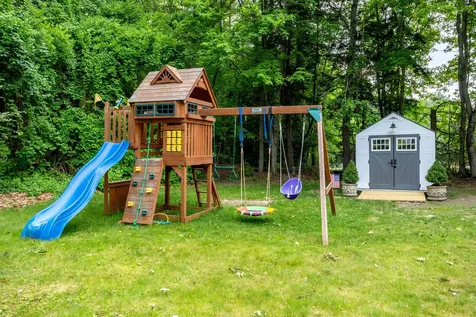 32 Alvirne Drive Hudson NH 03051