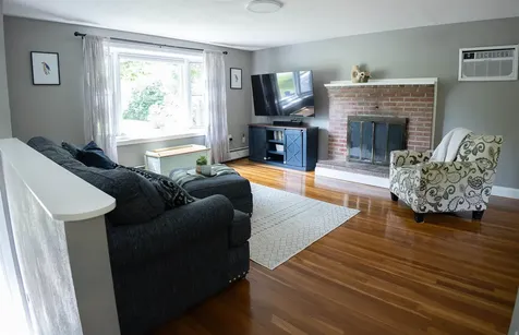32 Alvirne Drive Hudson NH 03051