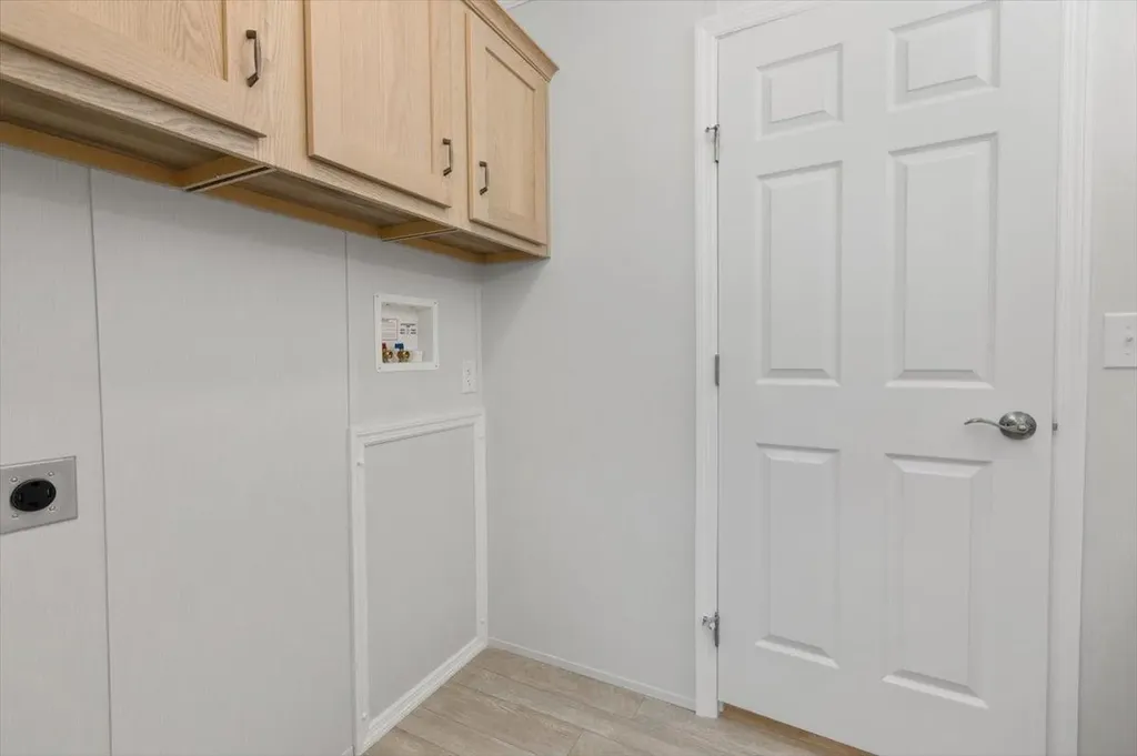 23 Brookwood Drive Salem NH 03079