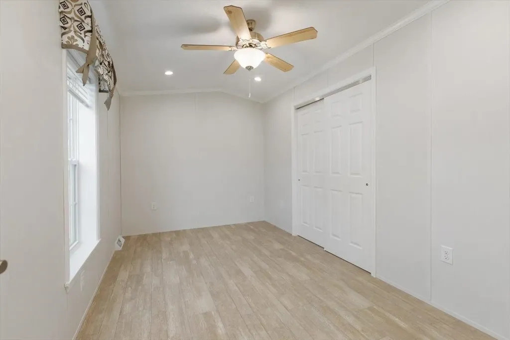 23 Brookwood Drive Salem NH 03079