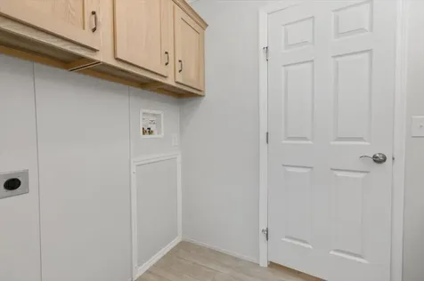 23 Brookwood Drive Salem NH 03079