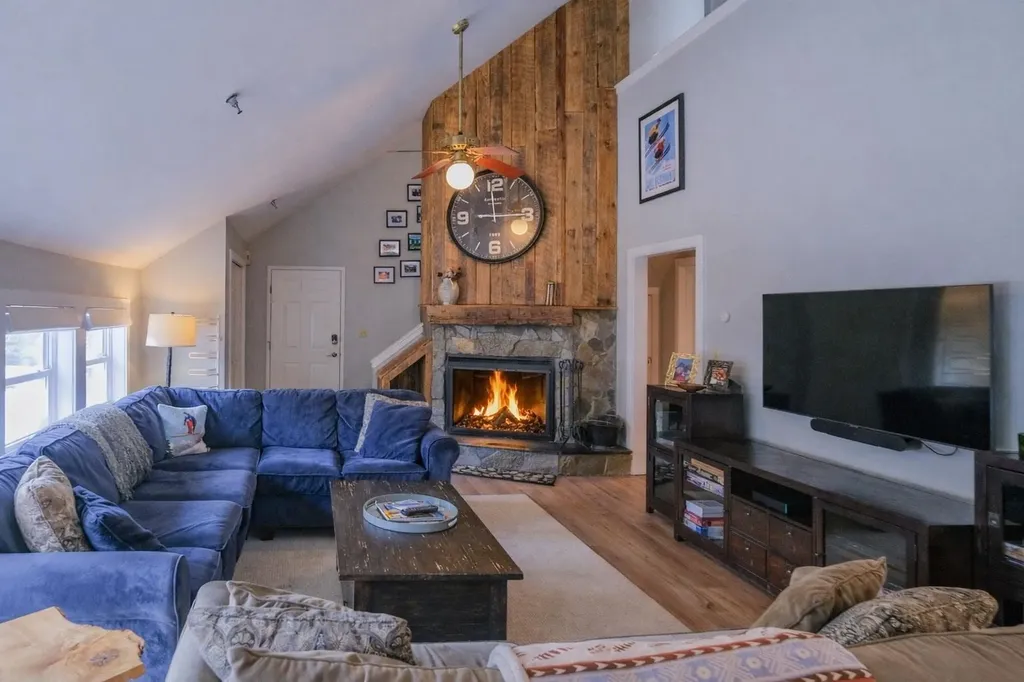 18 Pleasant Street Ludlow VT 05149