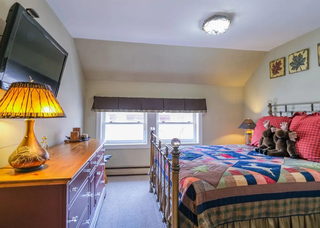 18 Pleasant Street Ludlow VT 05149