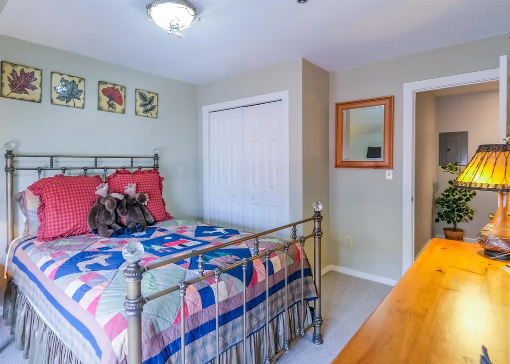 18 Pleasant Street Ludlow VT 05149