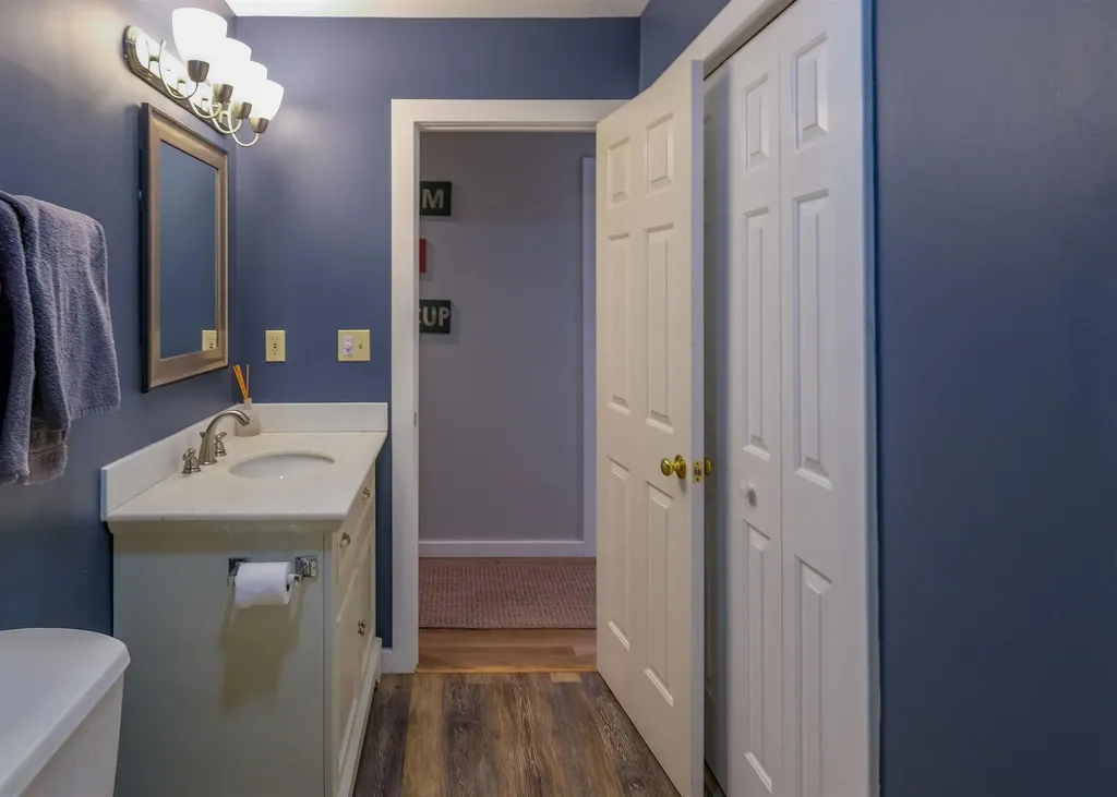 18 Pleasant Street Ludlow VT 05149