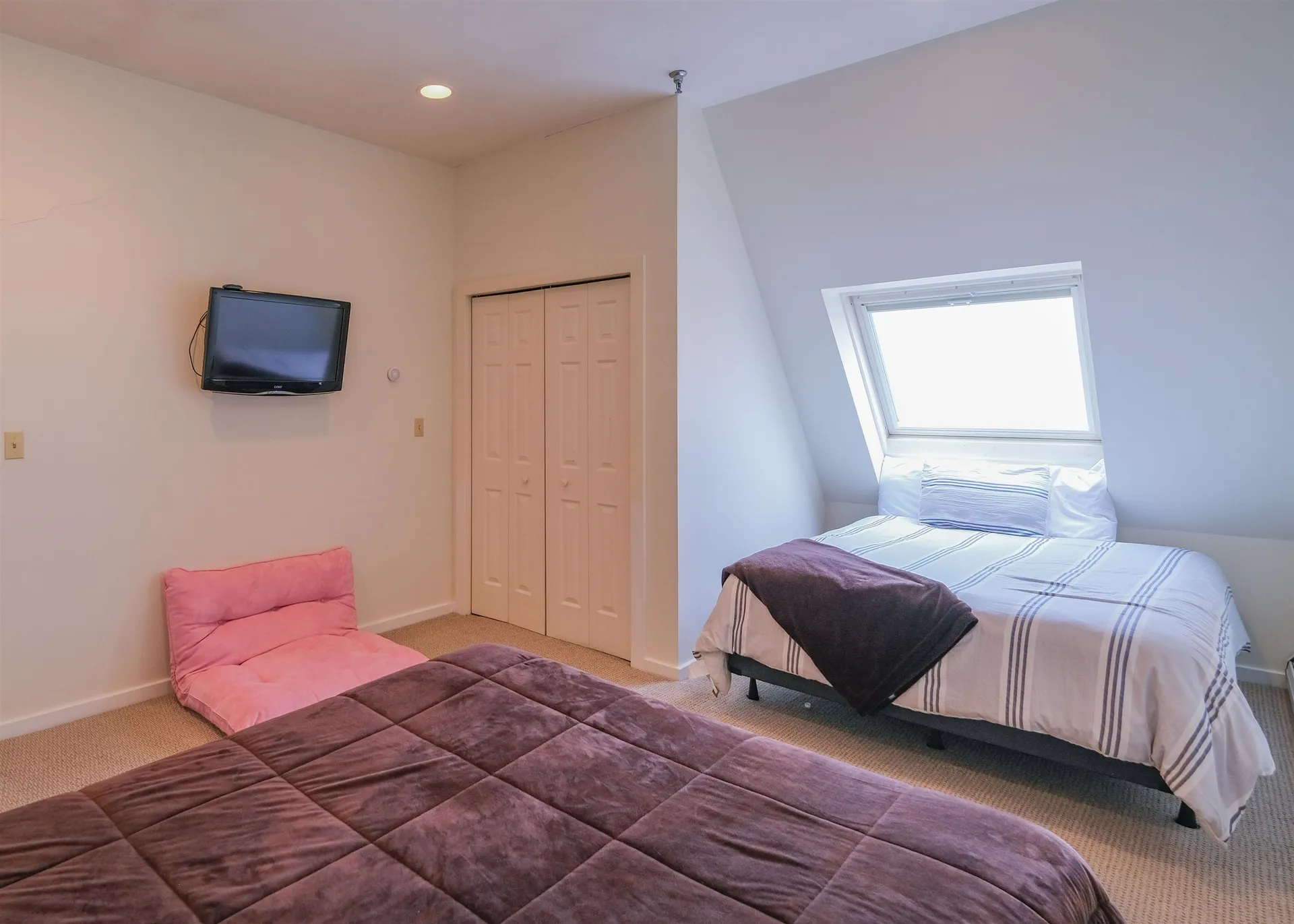 18 Pleasant Street Ludlow VT 05149