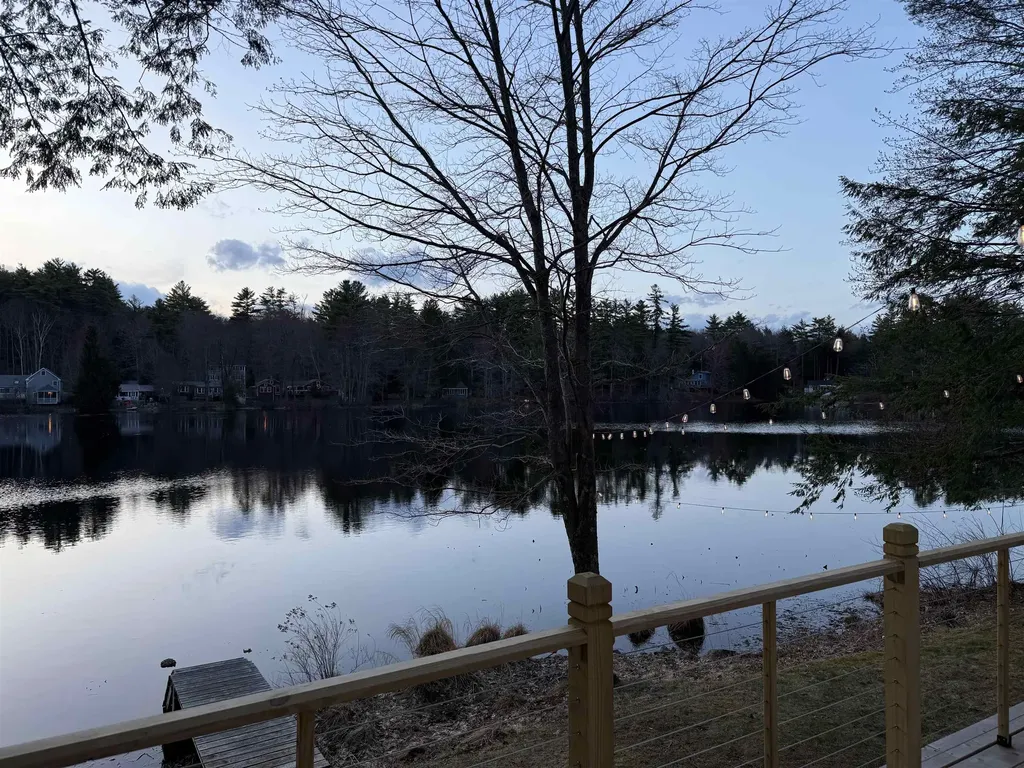 17A Penn Avenue Deerfield NH 03037