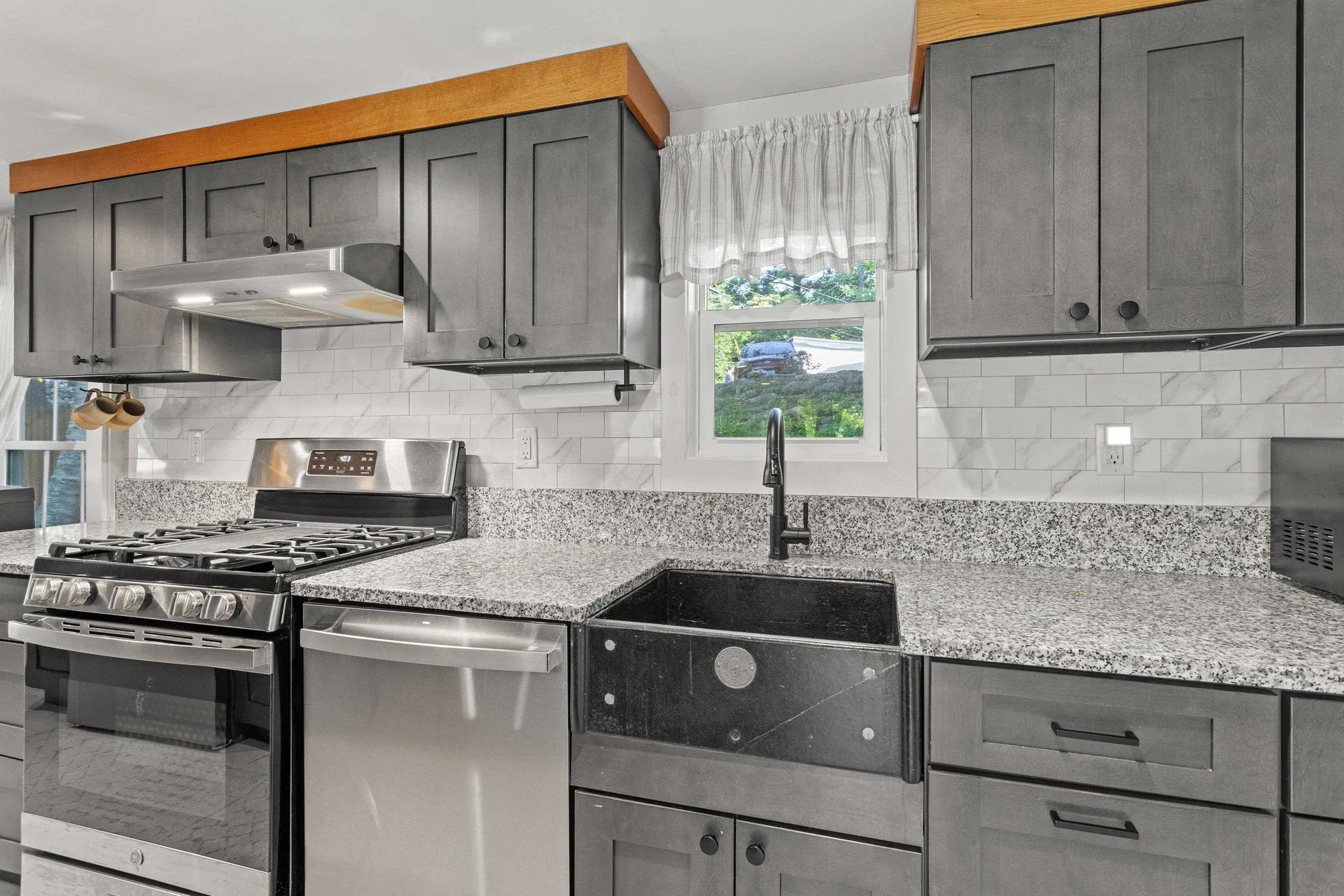 17A Penn Avenue Deerfield NH 03037