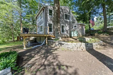 17A Penn Avenue Deerfield NH 03037