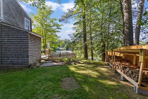 17A Penn Avenue Deerfield NH 03037