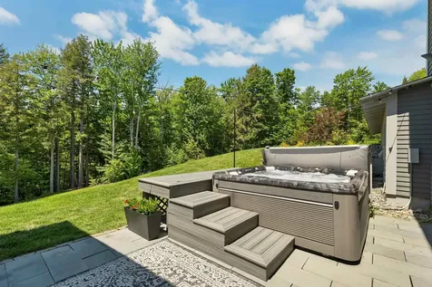 50 Ice House Road New London NH 03257