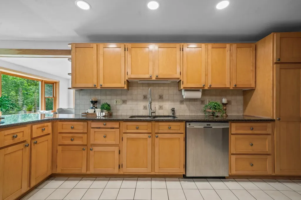 7 Wilson Road Windham NH 03087