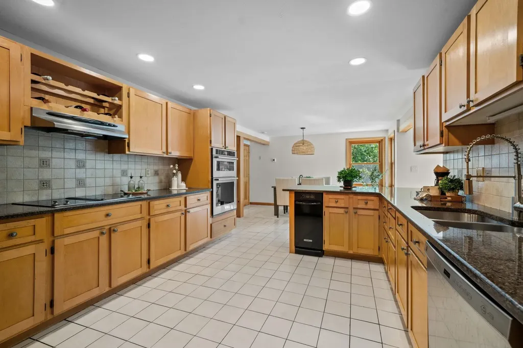 7 Wilson Road Windham NH 03087