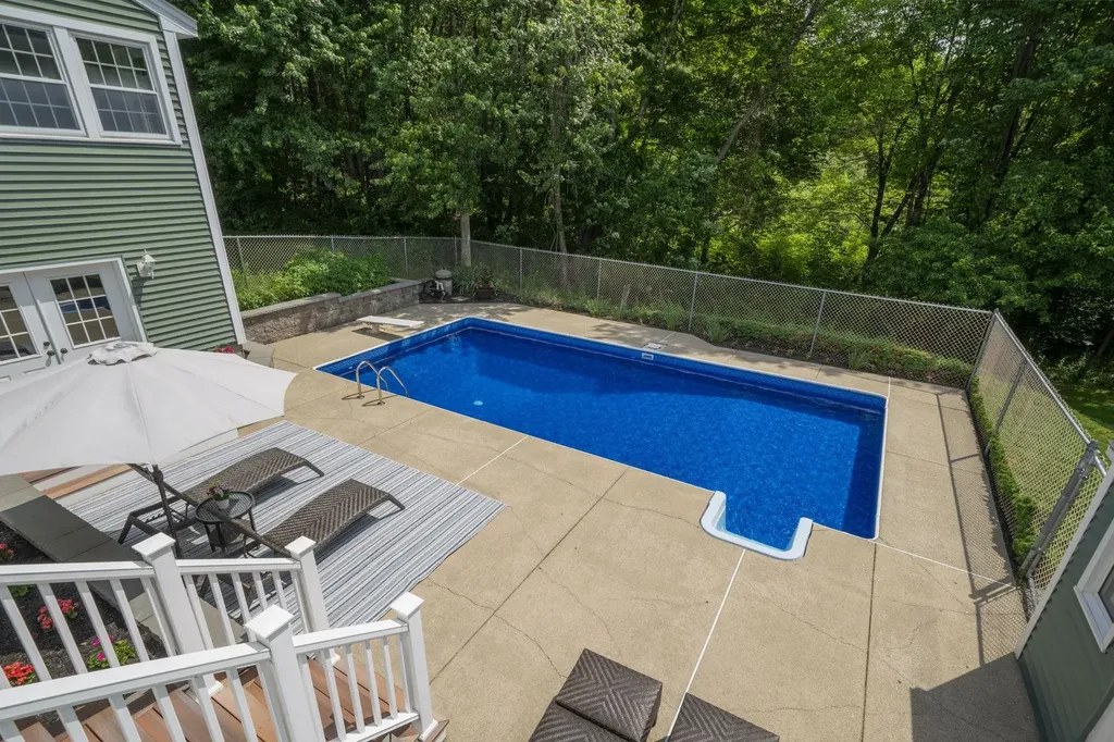 7 Wilson Road Windham NH 03087