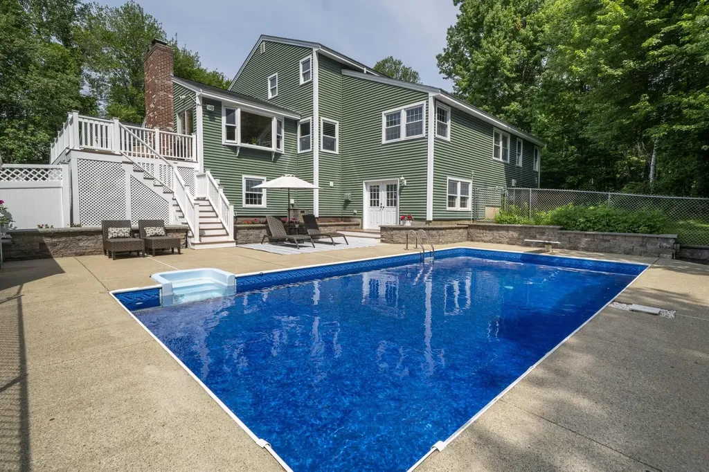 7 Wilson Road Windham NH 03087