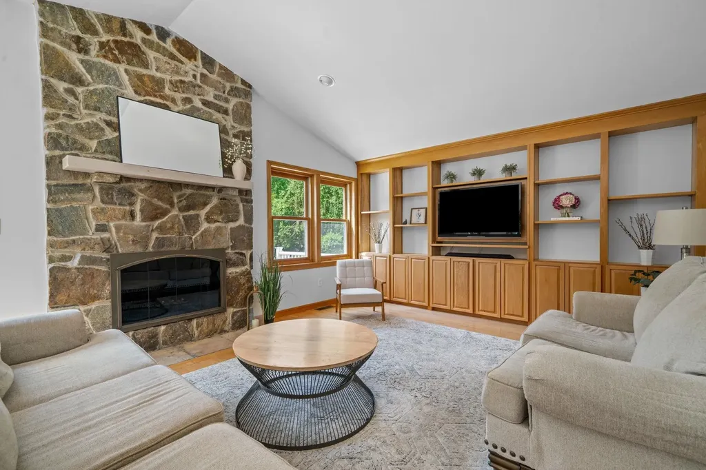7 Wilson Road Windham NH 03087