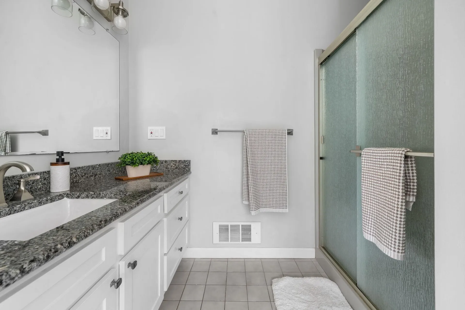 7 Wilson Road Windham NH 03087