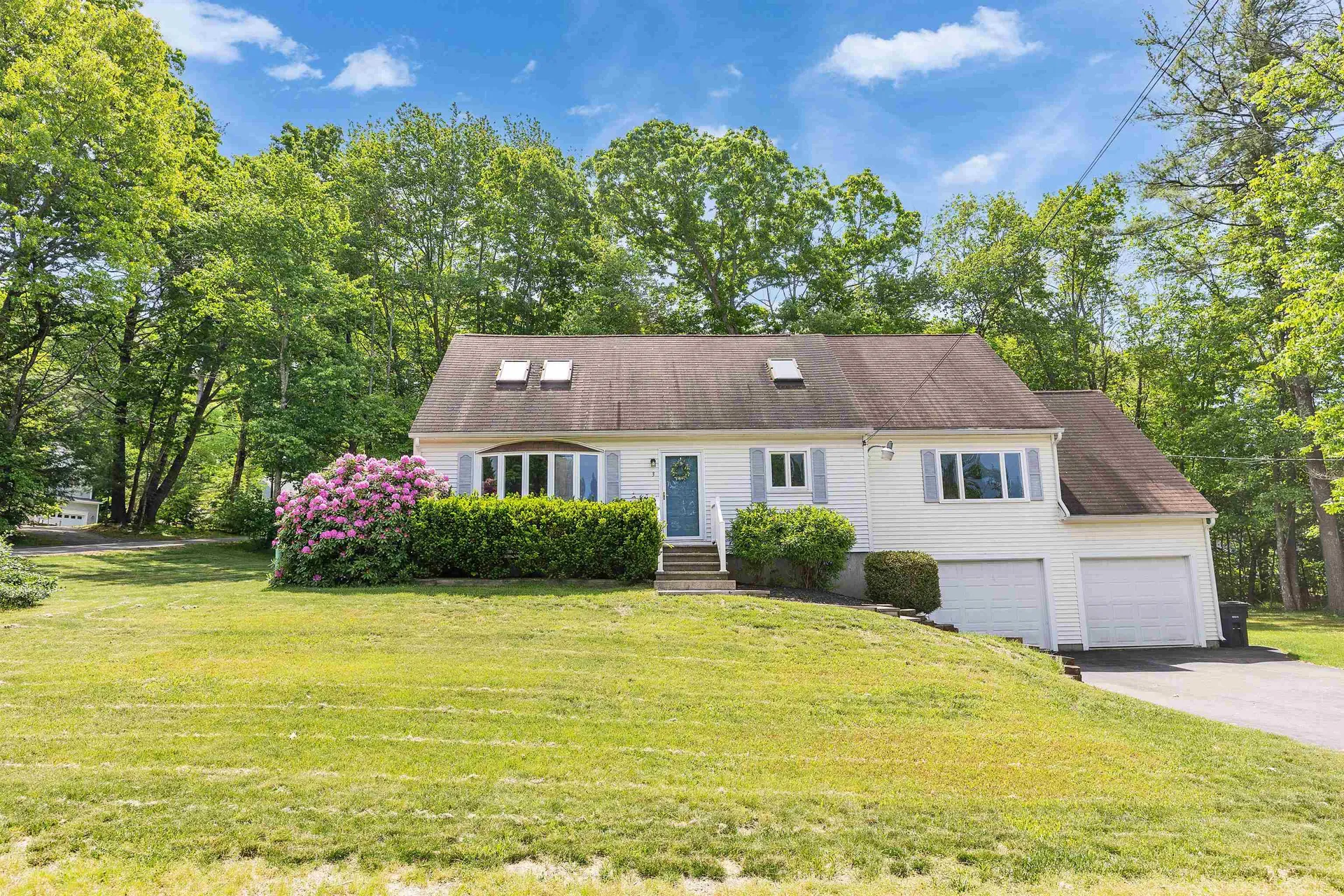 3 Paul Avenue Derry NH 03038