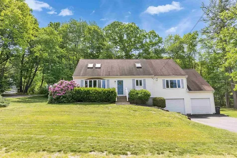 3 Paul Avenue Derry NH 03038