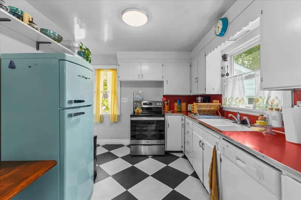 66 Cross Parkway Burlington VT 05408