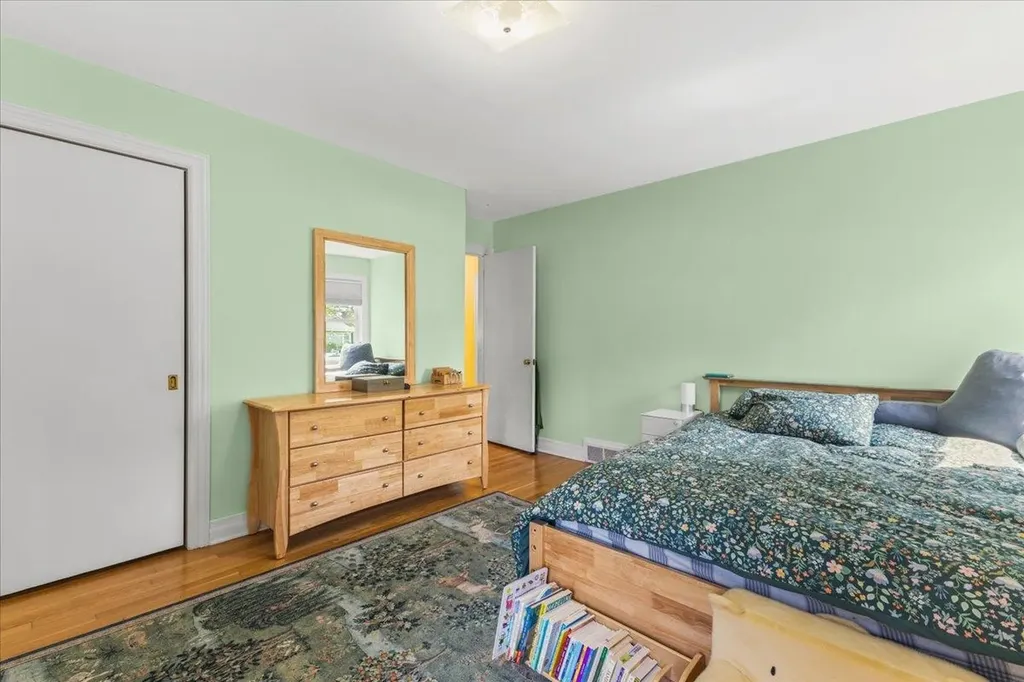 66 Cross Parkway Burlington VT 05408