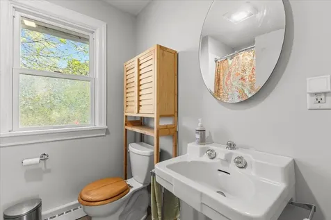 66 Cross Parkway Burlington VT 05408